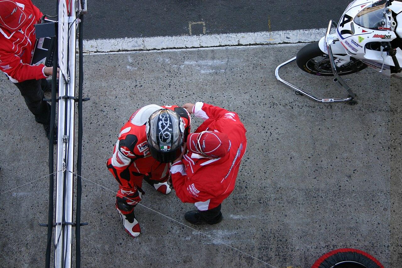 MotoGP下沉：让运动回到人群之中（职业联赛视角）